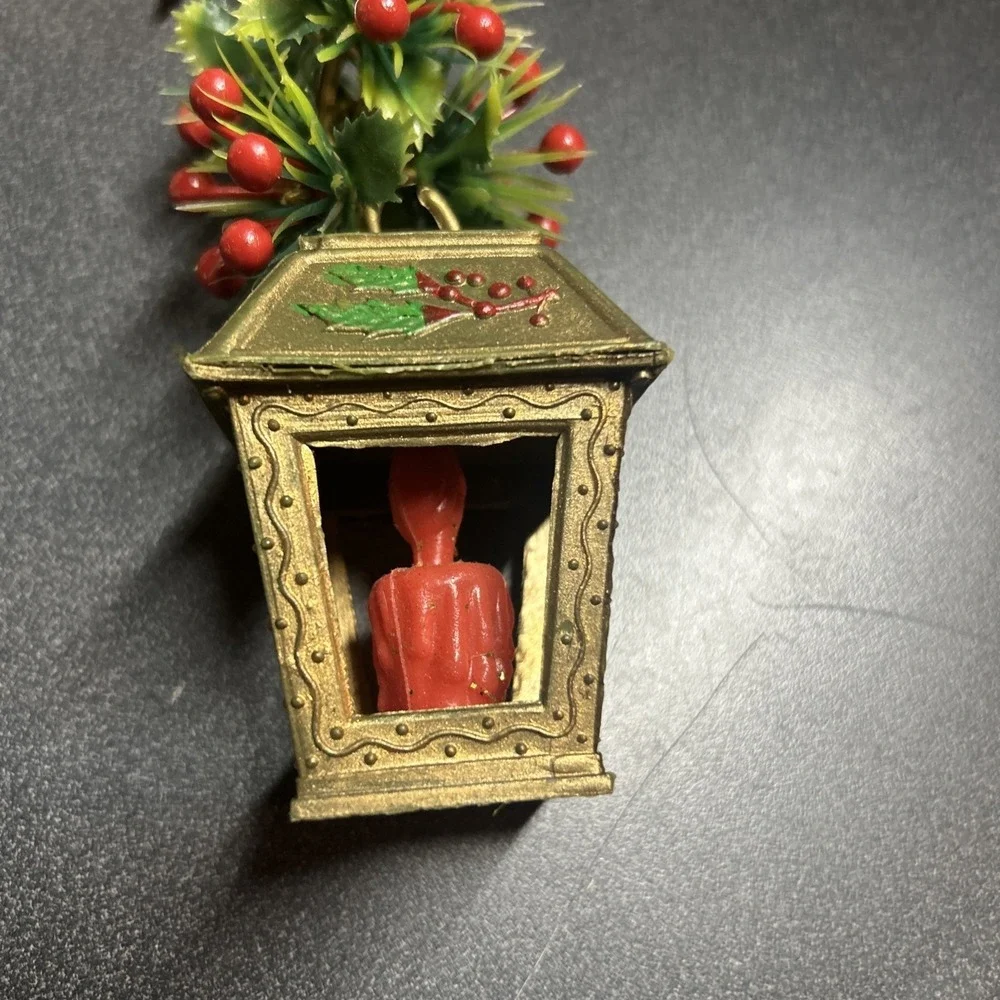 Vtg Christmas Garland Plastic Chain Holly Berries Gold Lantern 60s MCM Decor